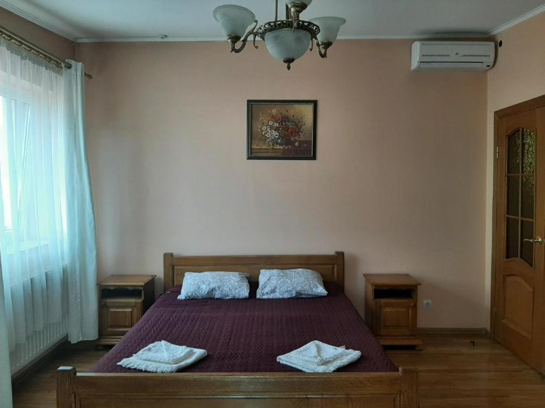 Hotel Nikolet Мукачево Екстер'єр фото